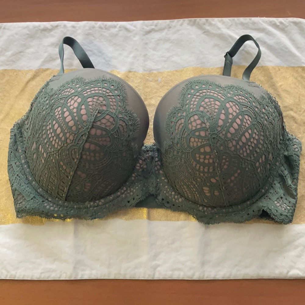 VICTORIA’S SECRET Dream Angels Demi Bra